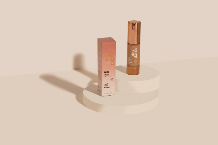 Light Warm Blonde, Packaging with Bottle.jpg
