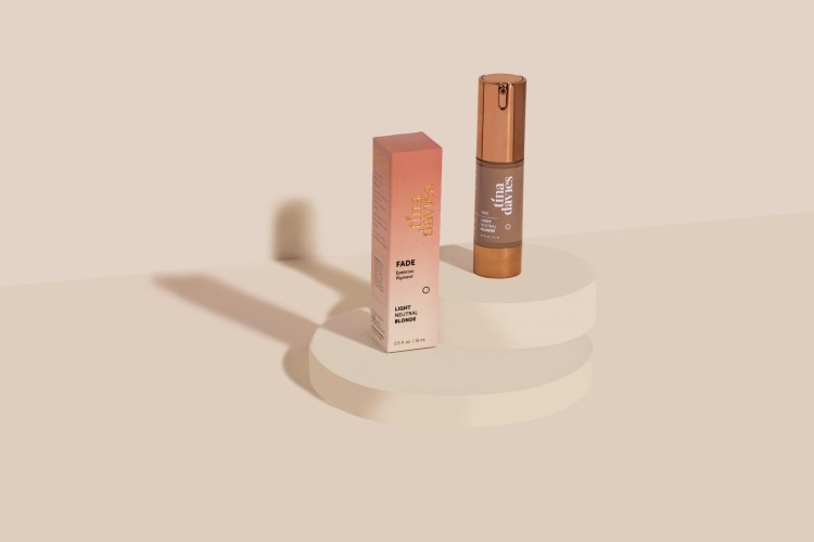 Light Neutral Blonde, Packaging with Bottle.jpg