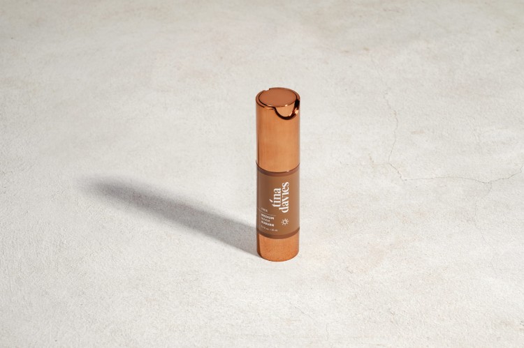 Medium Warm Auburn, Bottle with Shadow.jpg